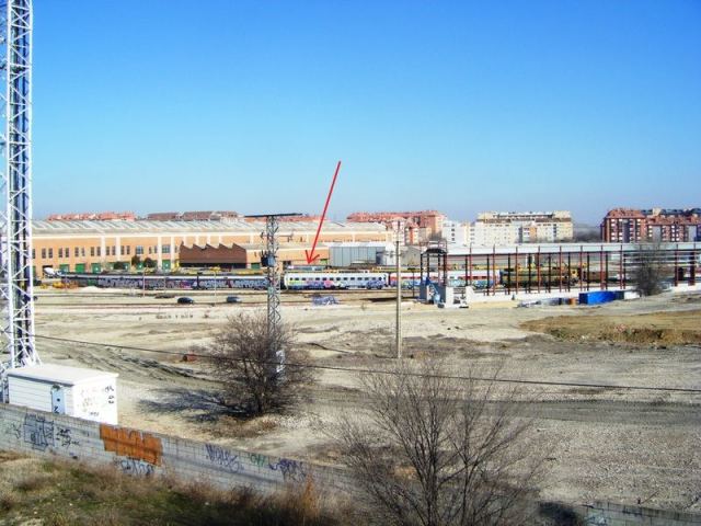 25 de enero de 2012. Vista general del taller TCR de Villaverde desde el apeadero de Los Ángeles, en la que se distingue la posición del 011R
