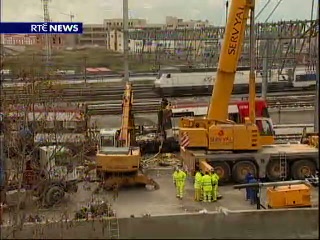 El trabajo de corte parece estar casi finalizado. A la izquierda el camión con el pulpo de cargue ya recogido