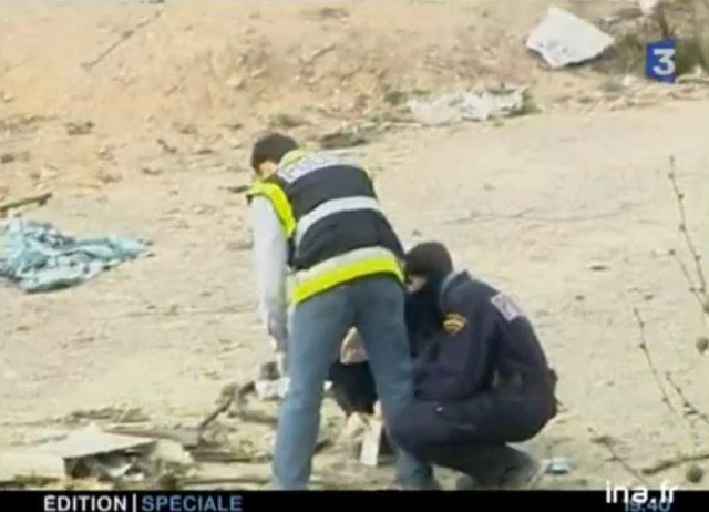 Se busca por el suelo