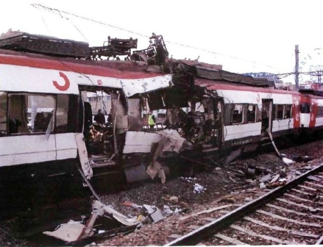 Costado derecho del coche 4