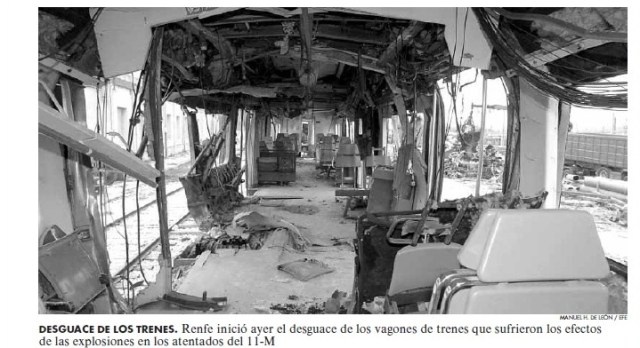 De La Vanguardia, tomada el 17 de marzo. Interior del coche 4, al fondo, a través de la puerta de comunicación, el coche 5. En el exterior, por la derecha, lo que parece la recogida en camión de los restos del desguace del coche 6, ya efectuado con anterioridad