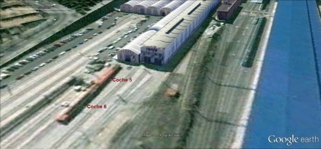 Los coches 5 y 6 de Santa Eugenia en Cerro Negro el 11 de marzo de 2005. Los coches están otra vez en el lugar que ocupaban el 14 de noviembre